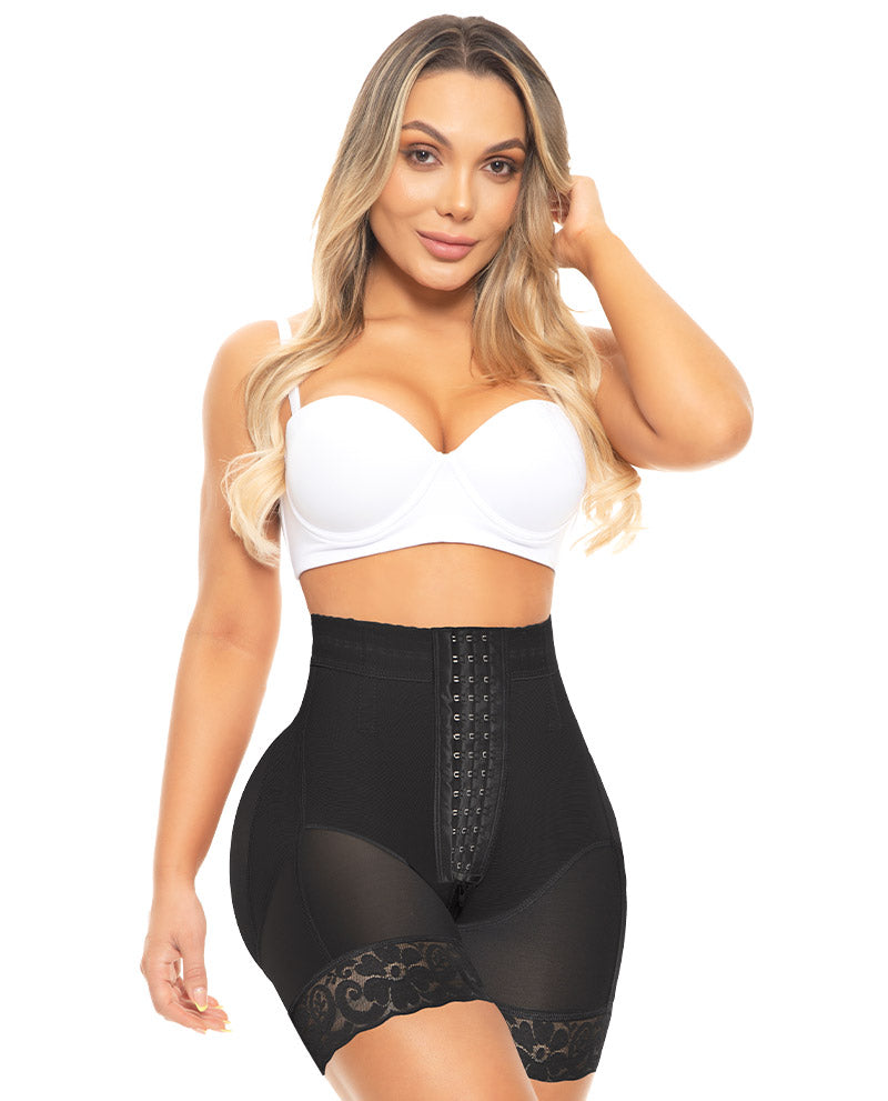 Bootylicious line for enhanced buttocks and ultra waist with two sizes larger in the hips. Short Leg - 1569