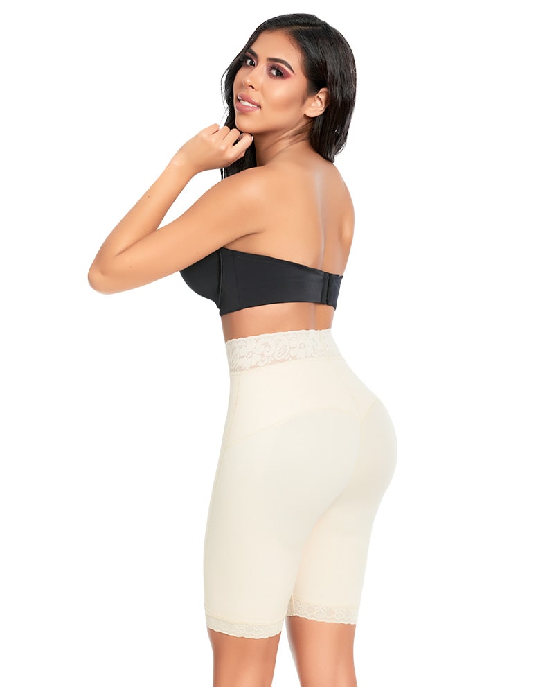 Licra Latex Line Short Small waist and two sizes larger in the hips Half leg