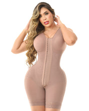 Load image into Gallery viewer, Hourglass figure with a small waist and two sizes larger in the hips. Half Leg